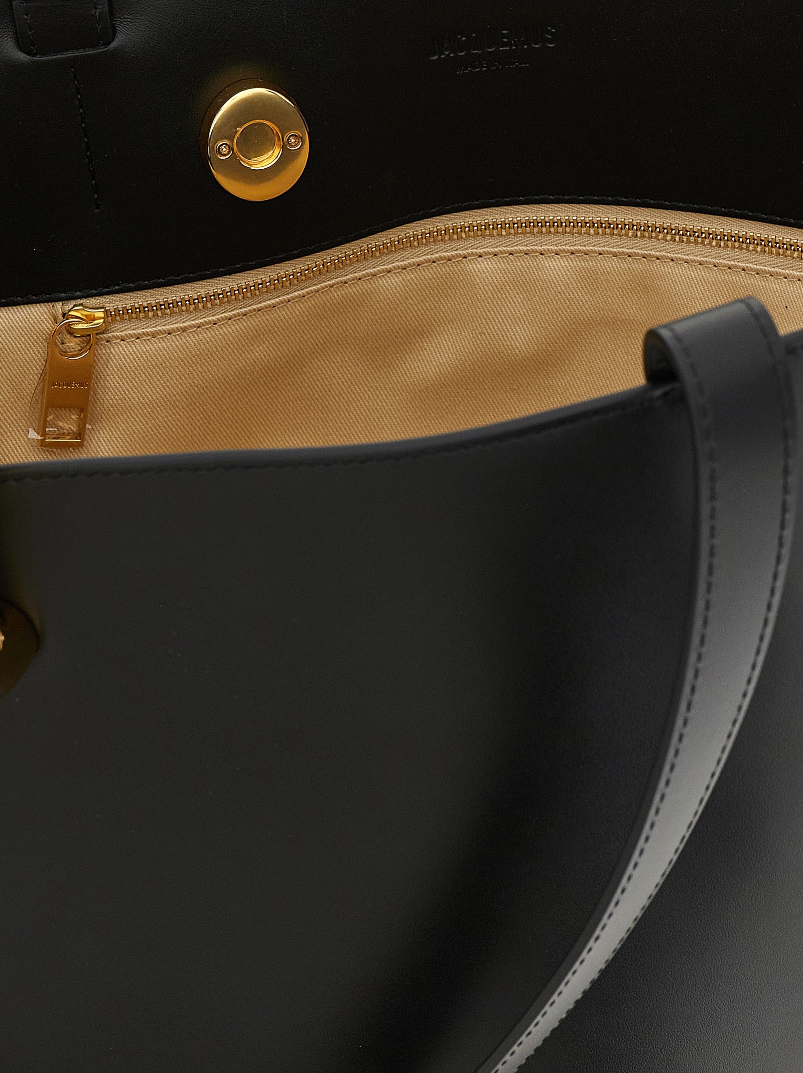 Jacquemus Le Bambola Moyen Shoulder Bag