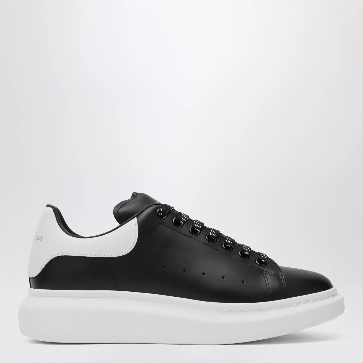 Alexander McQueen Oversized black/white Sneakers