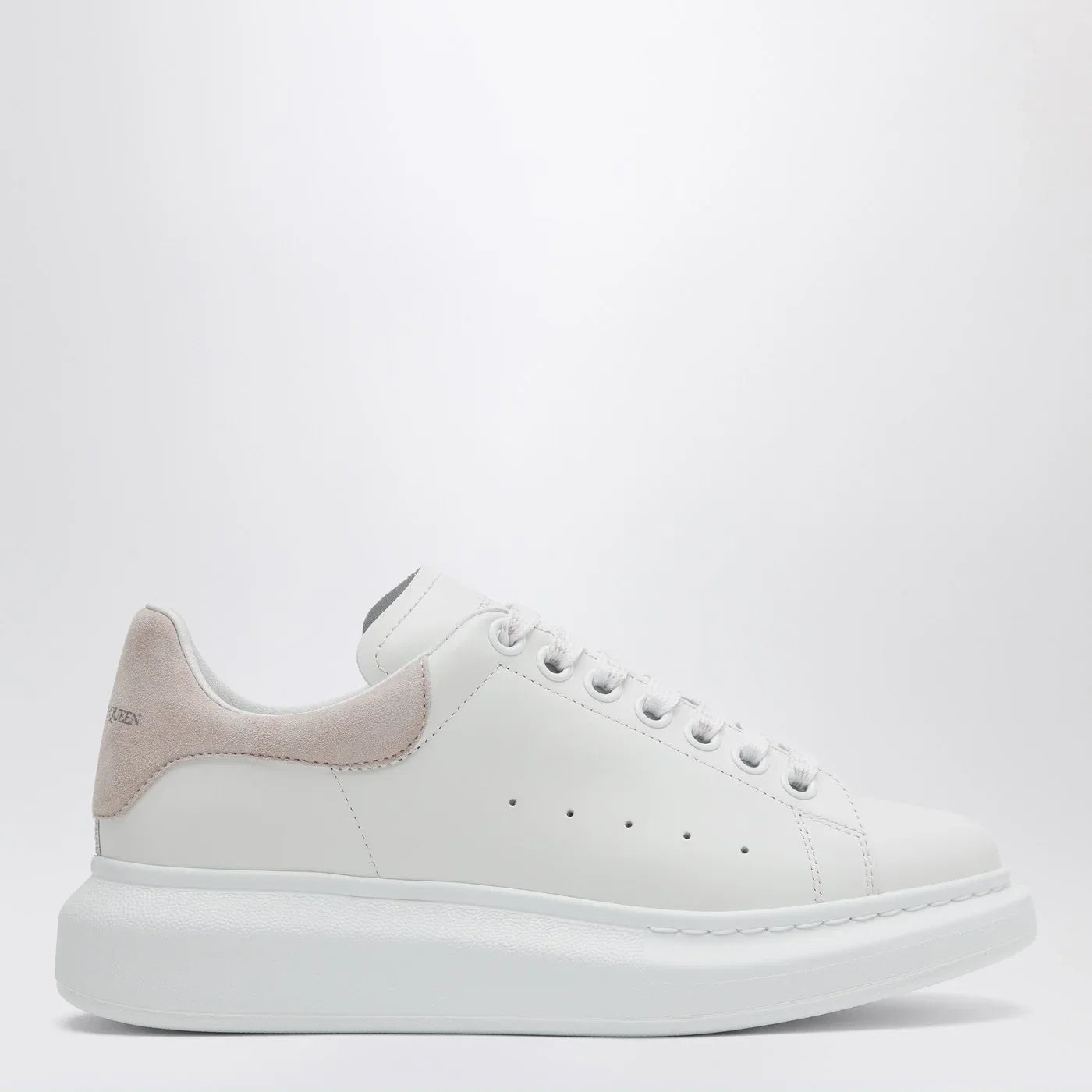 Alexander McQueen Oversized Sneakers in white/patchouli