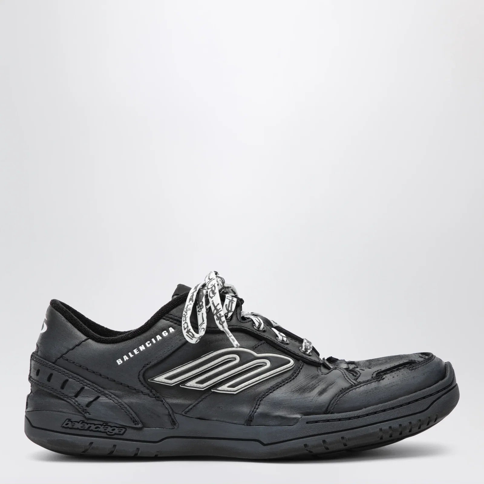 Balenciaga Hamptons Worn-Out black sneakers