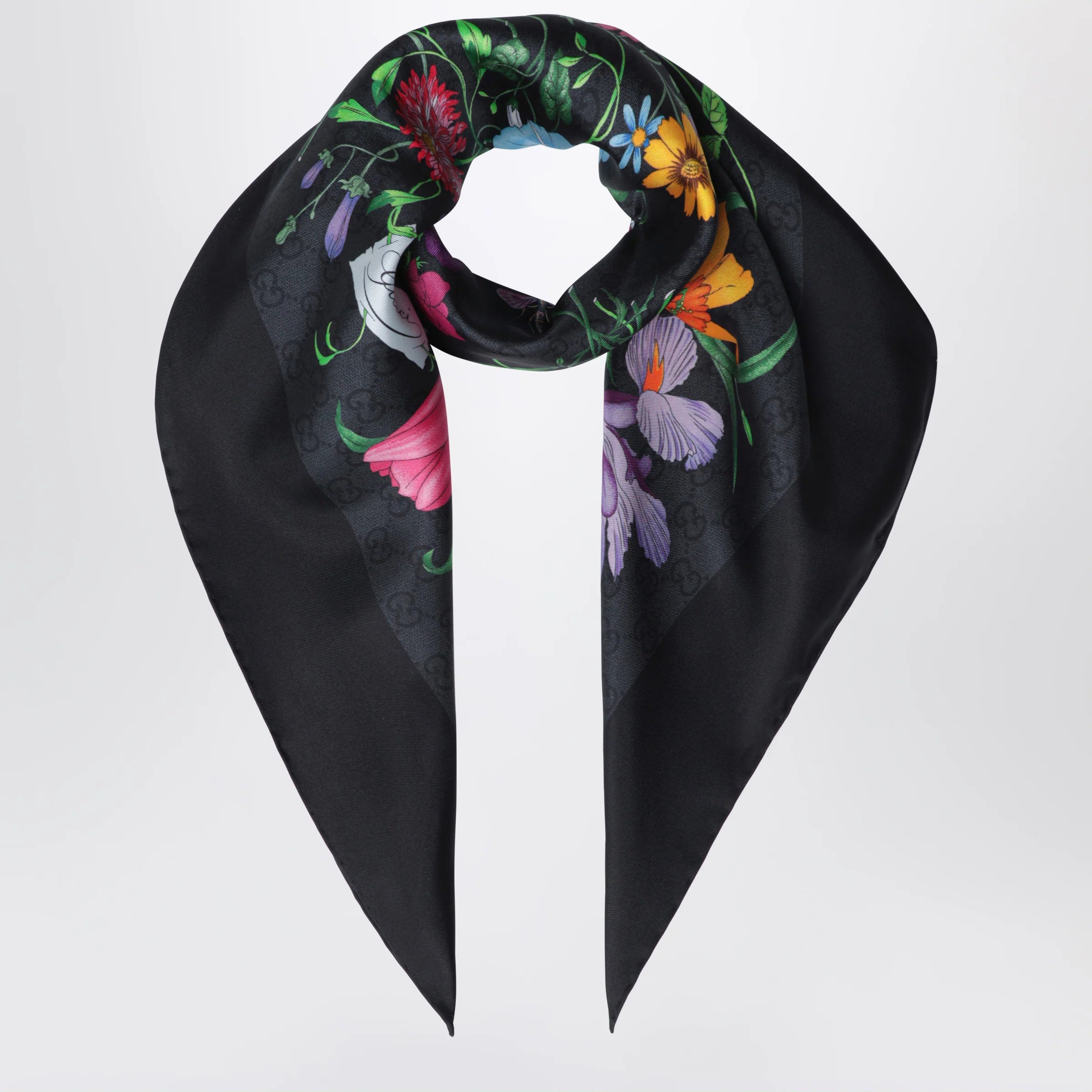 GUCCI Silk twill carré with GG Flora print in black