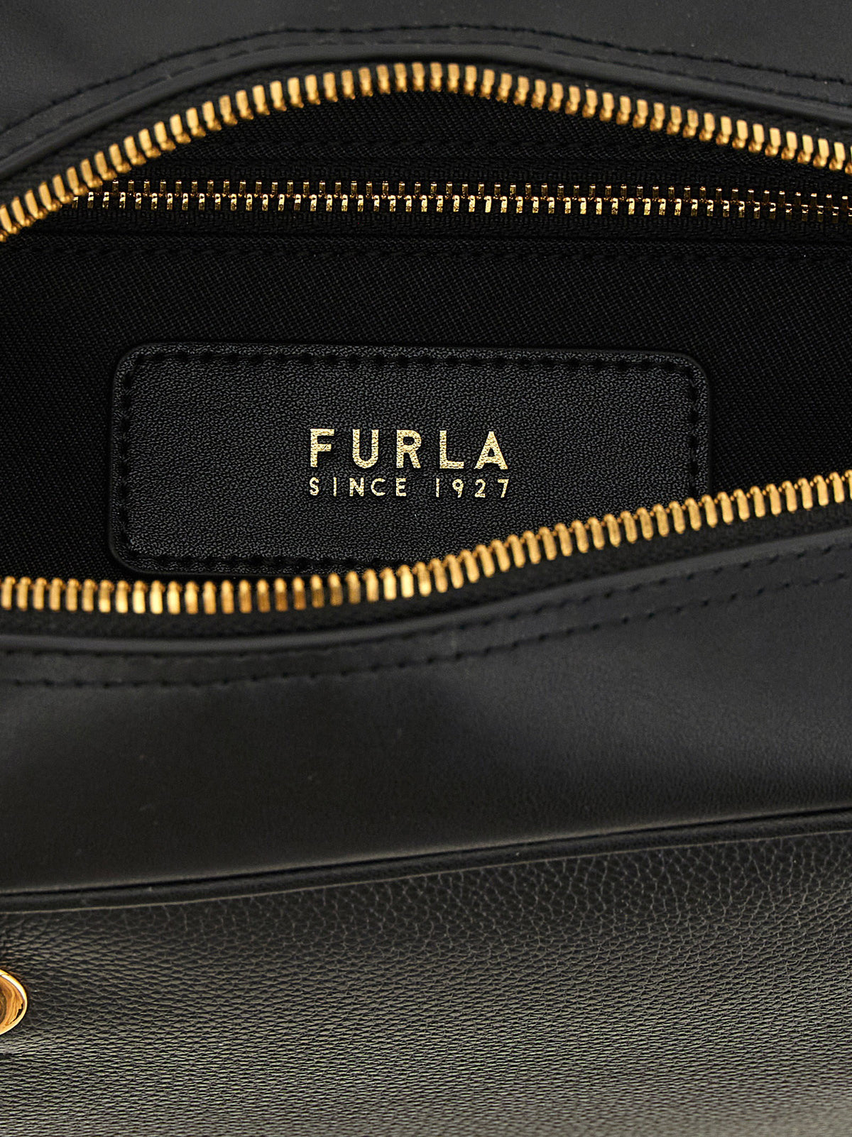 Furla Poppy M Handbag