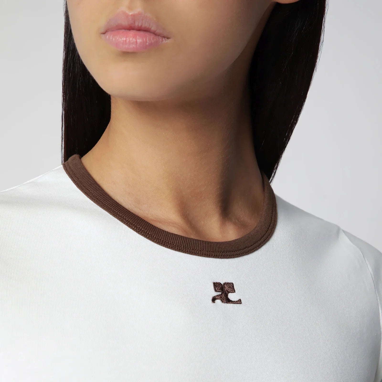 Courreges Courrèges White/Brown cotton T-shirt with contrast crew neck