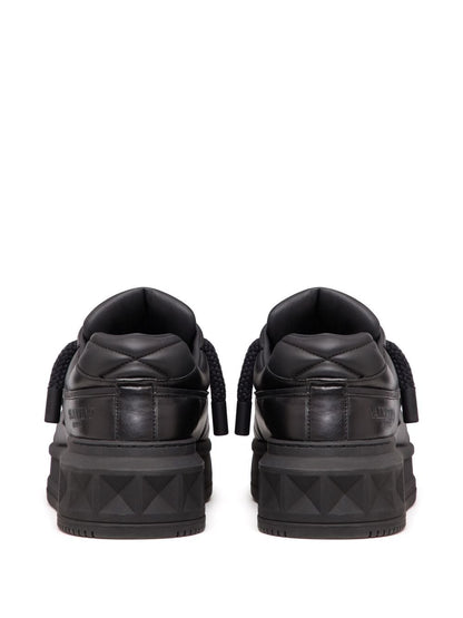 Valentino Garavani Sneakers Black