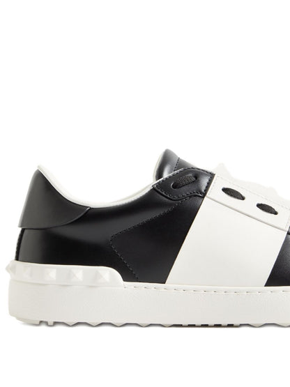 Valentino Garavani Sneakers Black