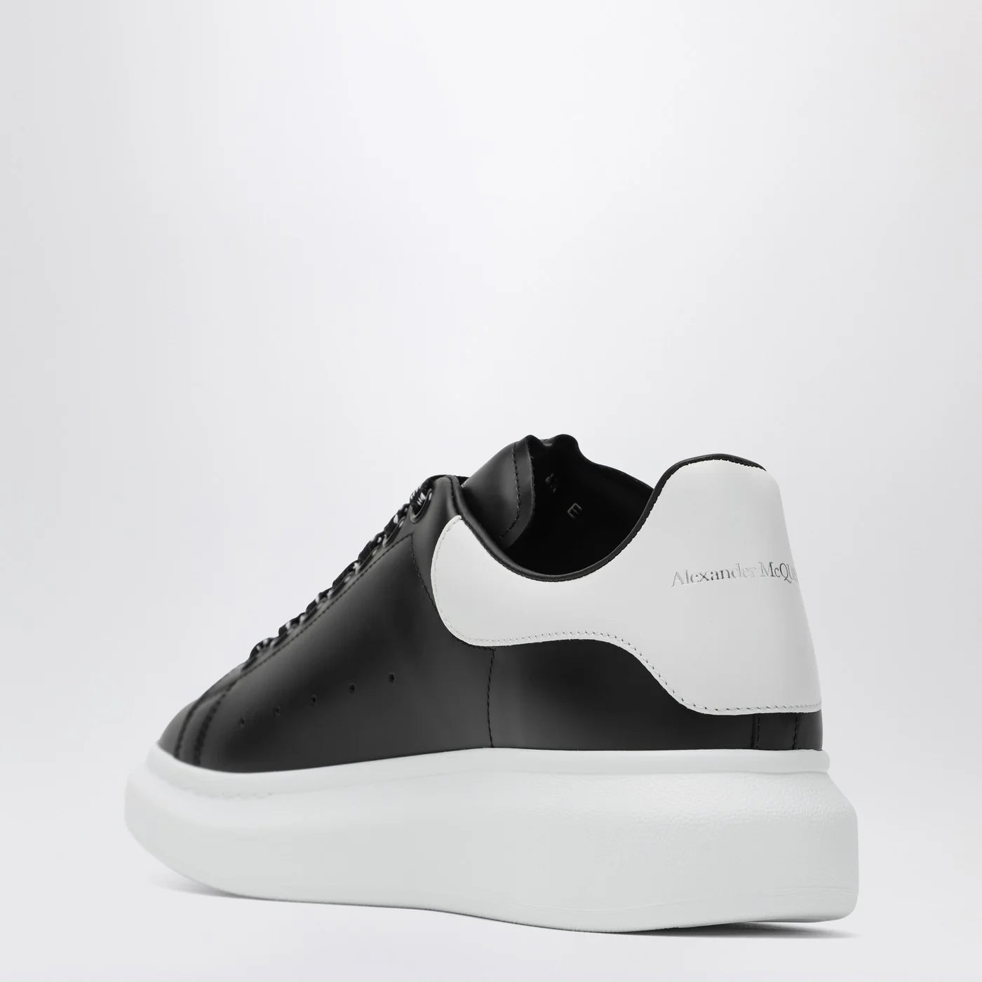 Alexander McQueen Oversized black/white Sneakers