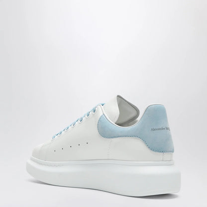 Alexander McQueen Oversize sneakers in white/powder blue