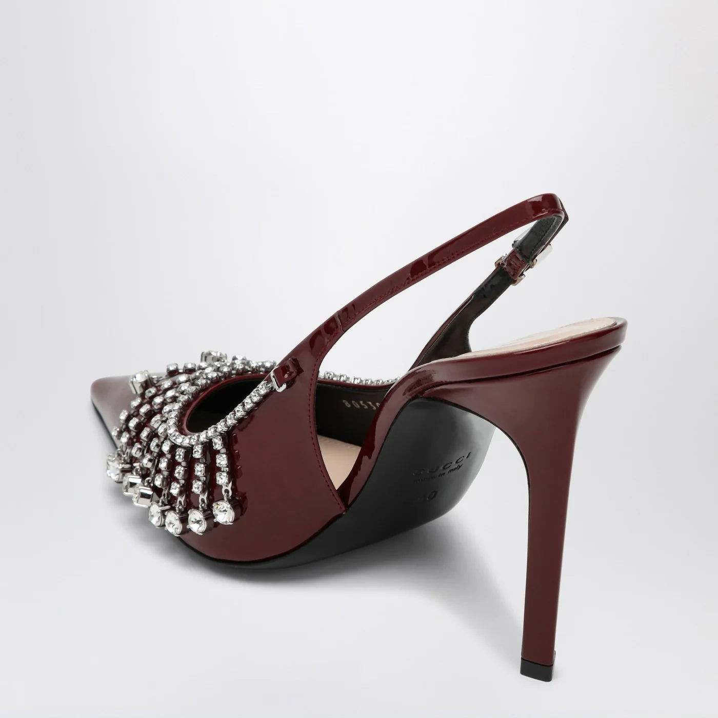 GUCCI Bordeaux patent leather pump with crystal chain