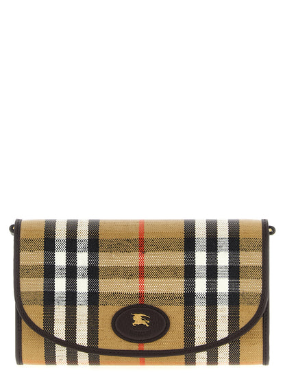 Burberry Highlands Wallet On Chain