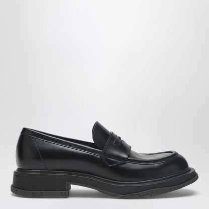 GUCCI Black leather loafer with logo