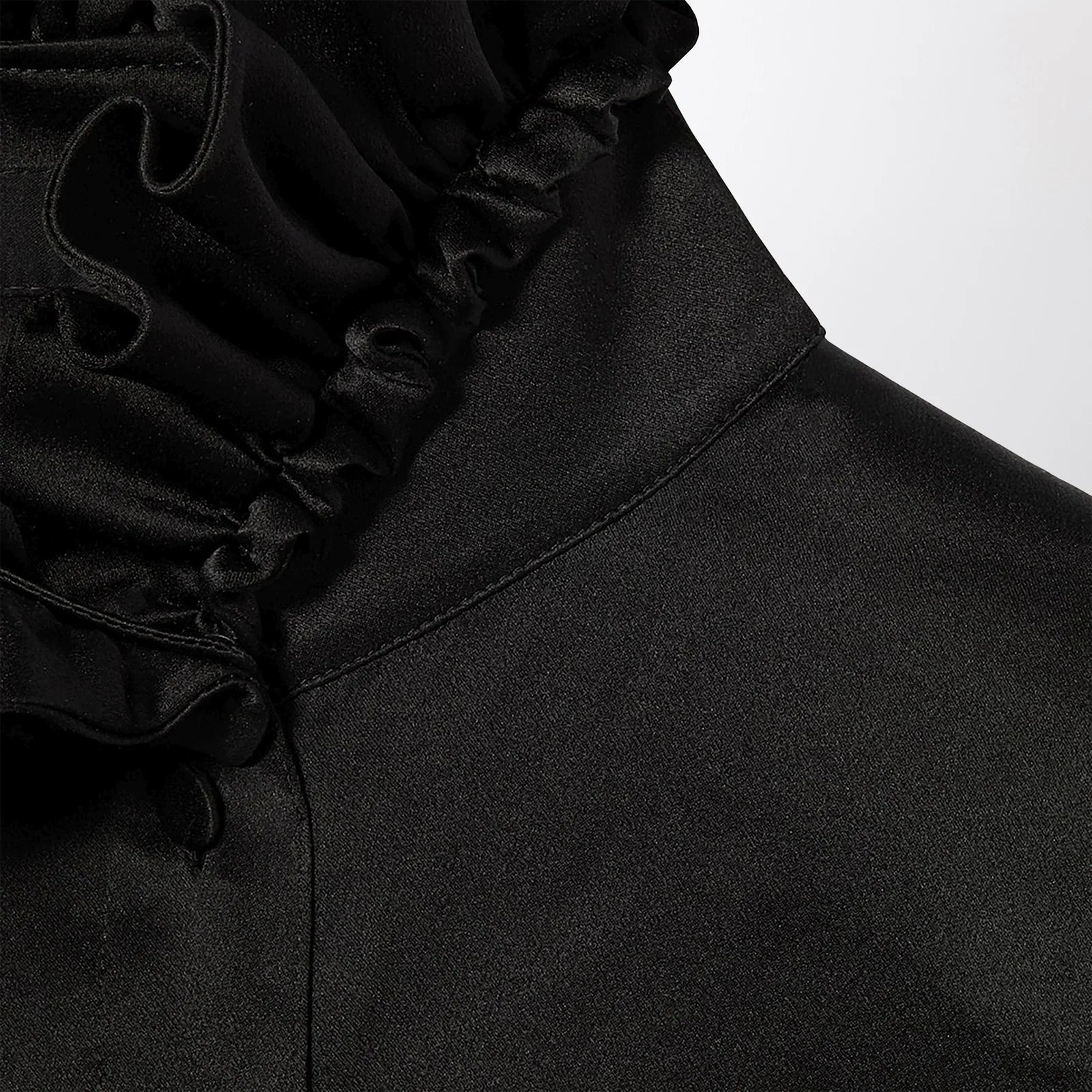 GUCCI Silk satin shirt with a knotted bow