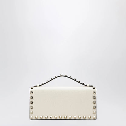 Valentino Garavani Rockstud chain wallet in grained calfskin, light ivory