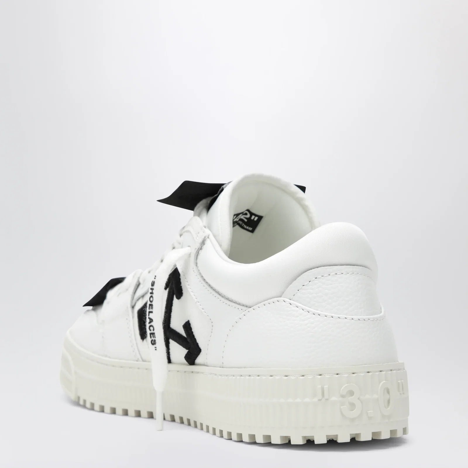 Off White Off-White™ Off Court 3.0 white/black sneakers
