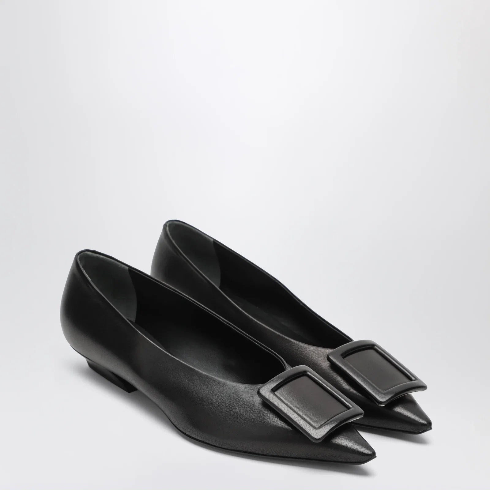 ROGER VIVIER Gommettine ballerina in black leather