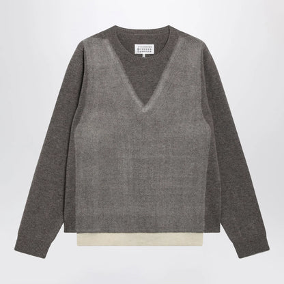 Maison Margiela Crewneck lambswool sweater in mud and ecru