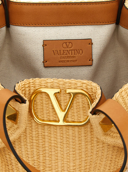 Shopping Valentino Garavani Medium Raffia