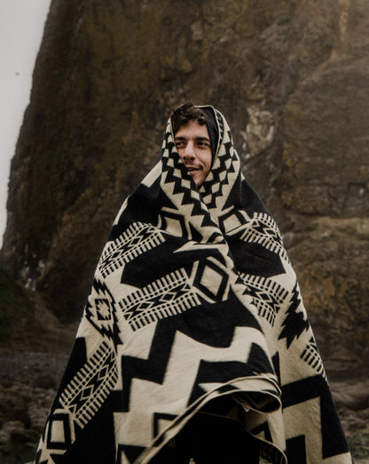 Awa Blanket - Natural / Black